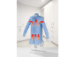 Automatic clothes dryer with a blue shirt, with arrows indicating airflow.