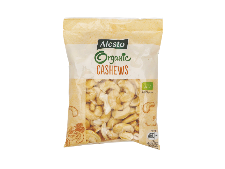 Bag of organic cashews with nutritional information.