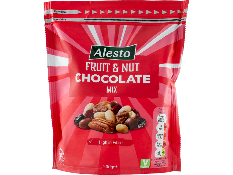 Pouch of fruit and nut chocolate mix, with nutritional indicators and vegetarian seal.