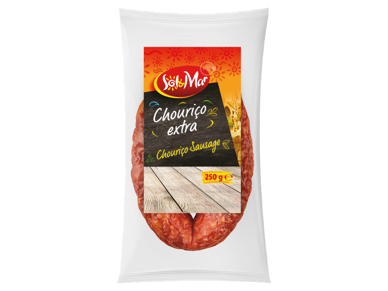Chouriço sausage in a clear package, with a label indicating 'Chouriço extra' and '250 g'.