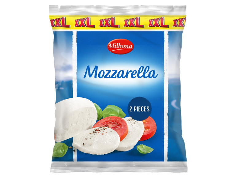 XXL Mozzarella cheese with tomatoes and basil, 2 pieces.