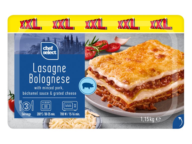 XXL Lasagne Bolognese with minced pork, béchamel sauce & grated cheese, 1.15 kg.