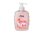 Pink liquid soap with almond that hydrates the skin.