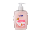 Pink liquid soap with almond that hydrates the skin.